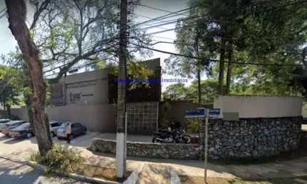 Sobrado comercial  1.100m², 25 salas, 13 banheiros e 25 vagas de garagem.  Excelente localização entre as Ruas Alberto Faria, Evangelista Rodrigues