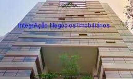 Conjunto Comercial 52m², 02 banheiros e 01 vaga de garagem.  Condomínio com recepção, segurança e salão de festas.  Excelente localização