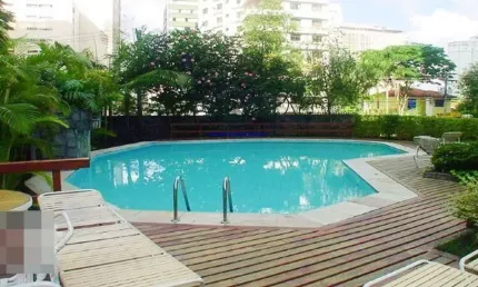 Condomínio com segurança, portaria, piscina, academia, playground e salão de festas.  Excelente localização próximo ao Parque Ibirapuera