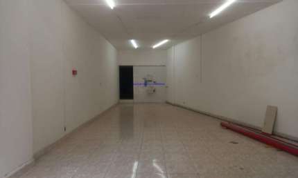 Loja 130m², 01 banheiro e 03 vagas de garagem.  Excelente localização á 2 minutos andando para a estação do metrô Santa Cecilia;