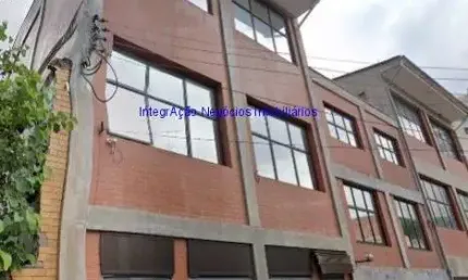 Prédio comercial 307m².  excelente localização á 4 minutos andando para a estação do metrô vergueiro; entre as ruas apeninos, pires da mota