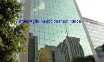Condomínio com recepção e segurança.  Excelente localização á 7 minutos andando para a estação do metrô Brigadeiro; Entre as Alamedas Joaquim Eugênio