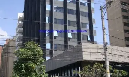 Conjunto comercial 103m², 03 banheiros e 02 vagas na garagem.  condomínio com recepção e segurança 24hrs.  excelente localização