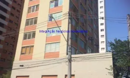 Conjunto Comercial 40m² e 01 banheiro.  Condomínio com recepção e segurança 24hrs.  Excelente localização entre as Ruas Pedroso Alvarenga