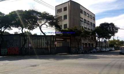 Galpão 1176m².  Excelente localização entre as Ruas Freire da Silva, Alexandrino da Silveira Bueno e Avenida do estado.
