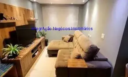 Condomínio com portaria, segurança 24hrs.  Excelente localização entre as Ruas  Mateus Grou e Doutor Virgílio de Carvalho  Pinto;