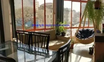 Apartamento 44m², 01 dormitório e 01 banheiro.  Condomínio com portaria, segurança 24hrs.  Excelente localização á 7 minutos andando