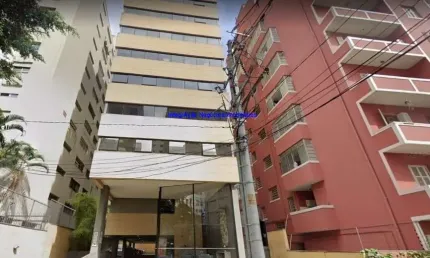 Conjunto Comercial 64m², 01 banheiro e 02 vagas na garagem.  Condomínio com recepção.  Excelente localização entre as Alamedas Sarutaiá