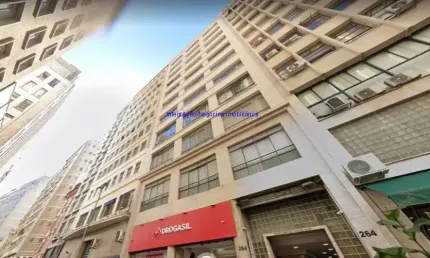 Conjunto Comercial 200m², 01 copa e 02 banheiros.   Condomínio com recepção e segurança 24hrs.  Excelente localização.