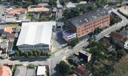 Terreno 9.562,53m², 01 prédio com 03 andares e 01 subsolo; 01 Prédio com 02 andares e 01 Prédio comercial.  Excelente localização.