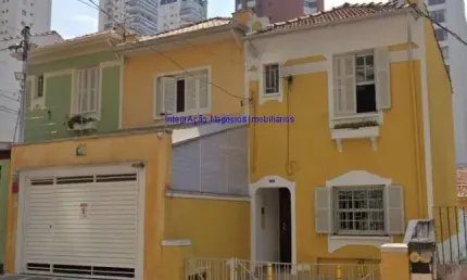 Sobrado 147m², 03 dormitórios,  02 banheiros e 01 vaga de garagem.  excelente localização á 10 minutos andando para a estação do metrô clínicas