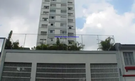 Condomínio com portaria e segurança 24hrs; lavanderia, e jardim.  excelente localização á 10 minutos andando para a estação do metrô higienópolis