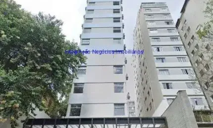 Apartamento 35m², 01 dormitório e 01 banheiro.  Condomínio portaria, salão de jogos, sala de ginástica e solarium.  Excelente localização.