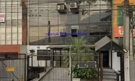 Conjunto comercial 30m², 01 banheiro e 01 vaga na garagem.    condomínio com recepção e segurança 24hrs.  excelente localização.
