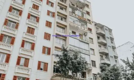 Apartamento 120m², 03 dormitórios (sendo 01 suíte) e 02 banheiros.   condomínio com portaria.   excelente localização entre as alamedas nothmann.