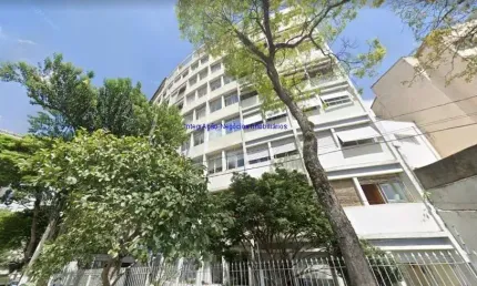 Apartamento 75m², 02 dormitórios e 01 banheiro.   condomínio com portaria.  excelente localização á 8 minutos andando para a estação do metrô trianon