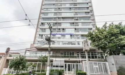 Apartamento 64m², 02 dormitórios (sendo 01 suíte), 02 banheiros e 01 vaga na garagem.  Condomínio com portaria, segurança 24hrs, piscina.