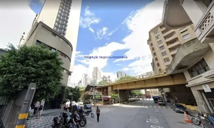 Conjunto Comercial 34m², 01 banheiro.  Condomínio com recepção e segurança 24hrs.  Excelente localização á 3 minutos andando para a estação do metrô