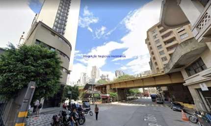 Conjunto Comercial 34m², 01 banheiro.  Condomínio com recepção e segurança 24hrs.  Excelente localização á 3 minutos andando para a estação do metrô