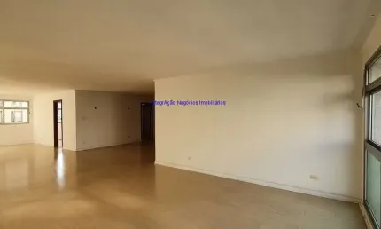 Apartamento 256m², 03 dormitórios (sendo 01 suíte), 03 banheiros e 03 vagas na garagem.  Condomínio com portaria, segurança 24hrs, salão de festa.