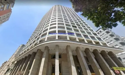 Conjunto comercial 75m², 03 salas e 02 banheiros.  condomínio recepção e segurança 24hrs.  excelente localização á 3 minutos andando para a estação