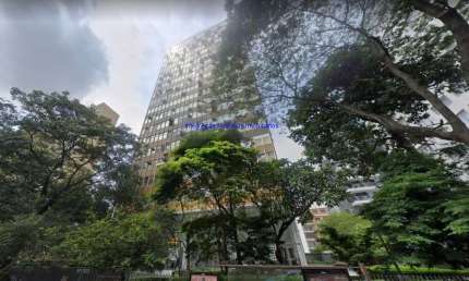 Conjunto Comercial 60m², 02 salas, 02 banheiros e 01 vaga na garagem.   Condomínio com portaria 24hrs.  Excelente localização.