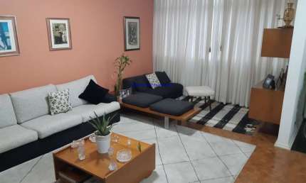 Apartamento 160m², 03 dormitórios (sendo 01 suíte), 02 banheiros e 02 vagas na garagem.    Condomínio com portaria 24hrs.  Excelente localização