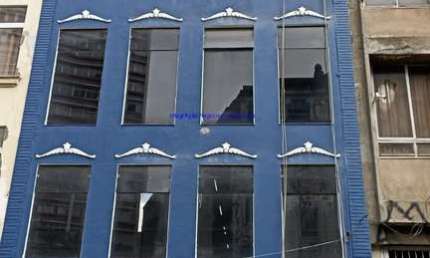 Prédio Comercial 371m², 04 salas e 05 banheiros.   Excelente localização á 5 minutos andando para a estação do metrô República;