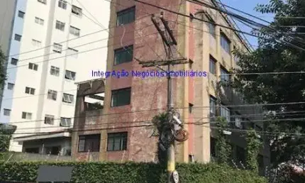 Prédio comercial 1.083m², 05 banheiros e 09 vagas na garagem.    excelente localização á 7 minutos andando para a estação do metrô praça da árvore;