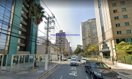 Conjunto comercial 45m², 01 banheiro e 01 vaga na garagem.   condomínio com repação e segurança.   excelente localização.