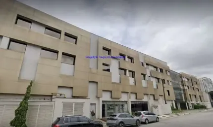 Prédio Comercial 358m², 02 banheiros e 10 vagas na garagem  Excelente localização á 7 minutos andando para a estação do metrô João Dias;