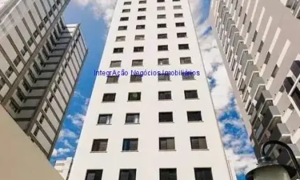 Apartamento 70m², 02 dormitórios, 01 banheiro e 01 vaga na garagem.  Condomínio com portaria 24hrs, piscina, churrasqueira, playground, academia.