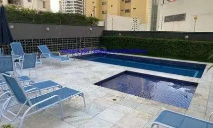 Apartamento 85m², 02 dormitórios, 01 banheiro e 01 vaga na garagem.  condomínio com portaria 24h e playground.  excelente localização