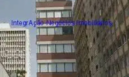 Conjunto Comercial 120m², 02 bnaheiros e 04 vagas na garagem.   Condomínio com recepção e segurança 24hrs.  Excelente localização.