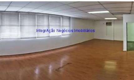 Conjunto Comercial  120m², 02 banheiros   Condomínio com recepção e segurança 24hrs.  Excelente localização entre as Avenidas Marquês de São Vicente.