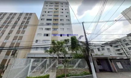 Apartamento MOBILIADO 73m², 02 dormitórios, 01 banheiro e 01 vaga na garagem.   Condomínio com portaria, segurança 24hrs, playground e jardim.