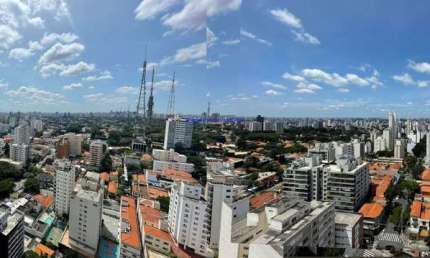 Apartamento 217m², 02 dormitórios (sendo suítes; 01 máster), 04 banheiros e 04 vagas na garagem.  Condomínio com portaria 24hrs, piscina adulto.