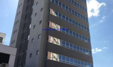 Prédio Comercial 4.600m², 66 salas, 73 banheiros e 73 vagas na garagem; 02 Subsolos; Terreo e 11 pavimentos cada um com a possibilidade de divisão