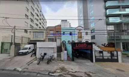 Sobrado Comercial 200m², 03 salas, 03 banheiros e 01 vaga na garagem.   Excelente localização entre as Ruas dos Bombeiros, Manoel da Nobrega e Tutóia;