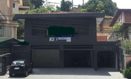 Loja/Sobreloja/ Terreno 500m², 04 banheiros e 04 vagas na garagem.  Excelente localização entre as Ruas Varginha, Maria Vidal e Praça Aberlado Rocas;