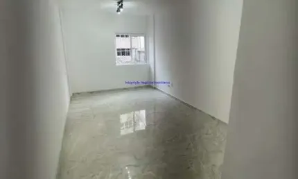 Condomínio com portaria 24hrs.  Excelente localização á 5 minutos andando para a estação do metrô República; Entre as Ruas Do Arouche, Vieira