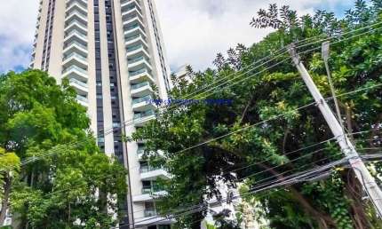 Apartamento 100m², 03 dormitórios (sendo 02 suítes), 03 baheiros e 02 vagas na garagem.   Condomínio com portaria, segurança 24hrs, academia.