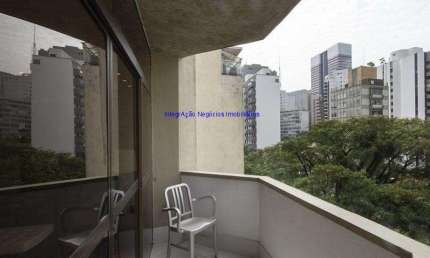 Apartamento 125m², 03 dormitórios (sendo 01 suíte), 03 banheiros e 01 vaga na garagem.   Condomínio com portaria 24hrs.  Excelente localização