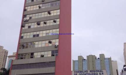Conjunto Comercial 120m², 02 salas, 02 banheiros e 04 vagas na garagem.    Condomínio com recepção e segurança 24hrs.  Excelente localização
