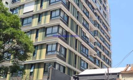 Apartamento 87.78m², 02 dormitórios (sendo 01 suíte), 02 banheiros e 01 vaga na garagem.    Condomínio com portaria 24hrs, piscina e academia.