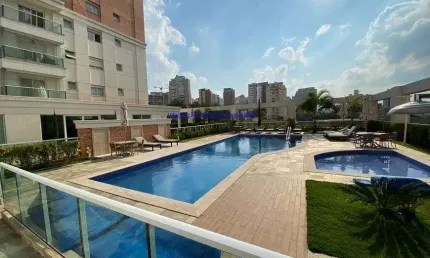 Apartamento 271m², 03 dormitórios (sendo suítes), 04 banheiros e 04 vagas na garagem.   condomínio com portaria e segurança 24hrs, piscina adulto.