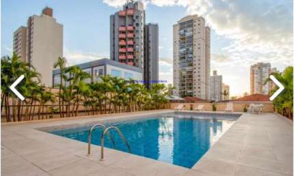 Apartamento 163m², 03 dormitórios (sendo  suítes), 05 banheiros e 03 vagas na garagem.  Condomínio com portaria, segurança 24hrs, piscina.