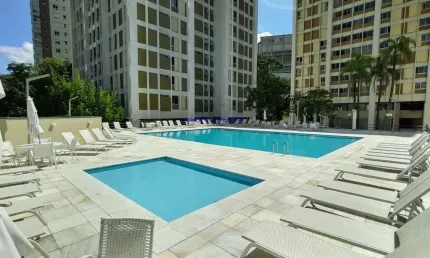 Condomínio com portaria, segurança, piscina adulto e infantil, salão de festa,  salão de jogos, playground, jardim, espaço gourmet, forno de pizza,