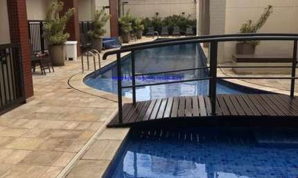 Apartamento 208m², 04 dormitórios (sendo  suítes), 05 banheiros e 04 vagas na garagem.  Condomínio com portaria, segurança 24hrs, piscina adulto e