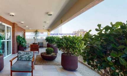 Apartamento 39m², 01 dormitório, 01 banheiro e 01 vaga na garagem.  Condomínio com portaria, segurança 24hrs, piscina , salão de festa e academia.